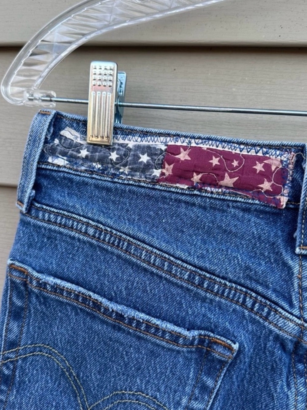 Levis 501 appliqué cut off shorts 28” patriotic Americans women’s - Picture 8 of 10